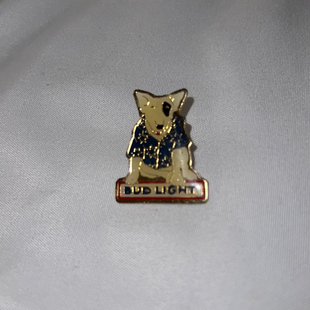 Vintage Bud Light Spuds Mackenzie in Hawaiian Shirt Pin